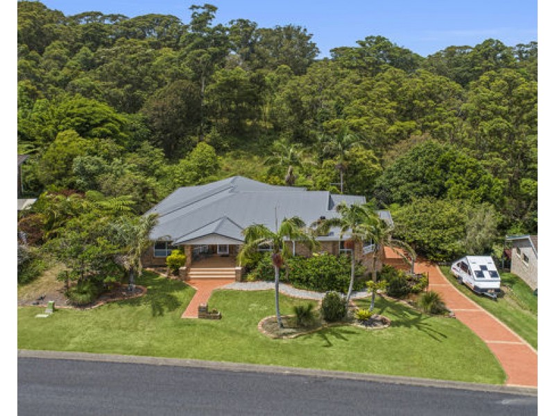 23 Wedgetail Crescent, Boambee East NSW 2452
