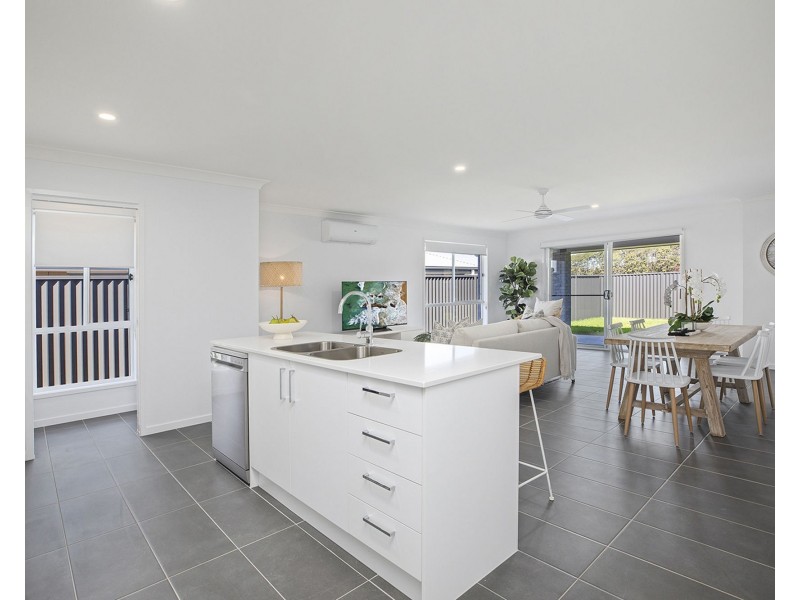 5 Cockatoo Ridge, Bonville NSW 2441