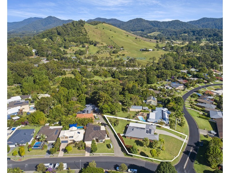 2 Sea Breeze Place, Boambee East NSW 2452