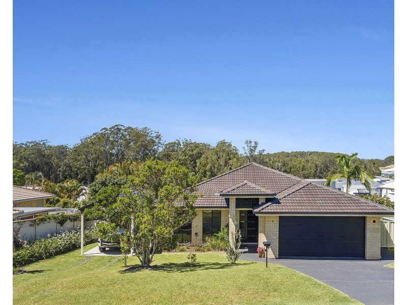 8 Rutland Street, Bonville NSW 2441