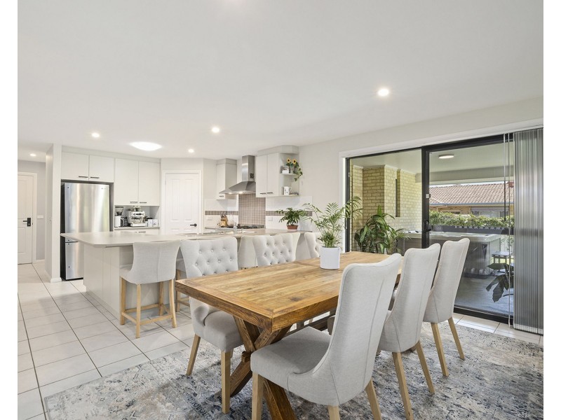 8 Rutland Street, Bonville NSW 2441