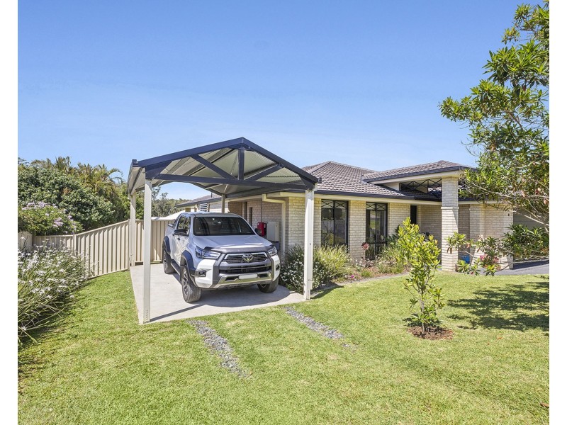 8 Rutland Street, Bonville NSW 2441