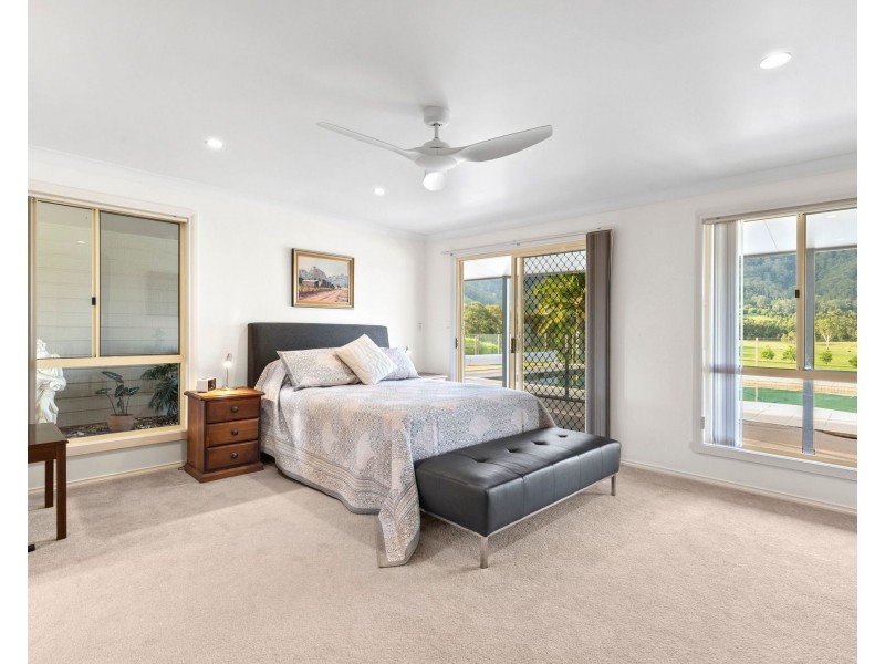 246 Crossmaglen Road, Bonville NSW 2441