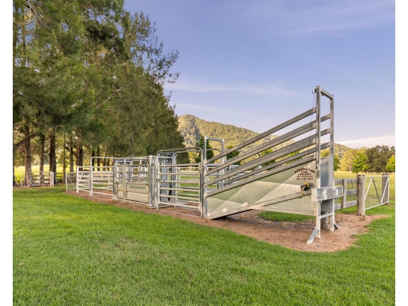 246 Crossmaglen Road, Bonville NSW 2441