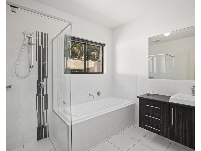 215 Braford Drive, Bonville NSW 2441