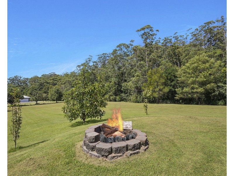 215 Braford Drive, Bonville NSW 2441