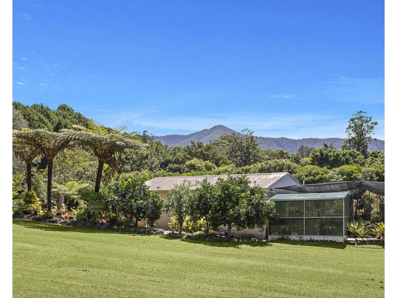 215 Braford Drive, Bonville NSW 2441