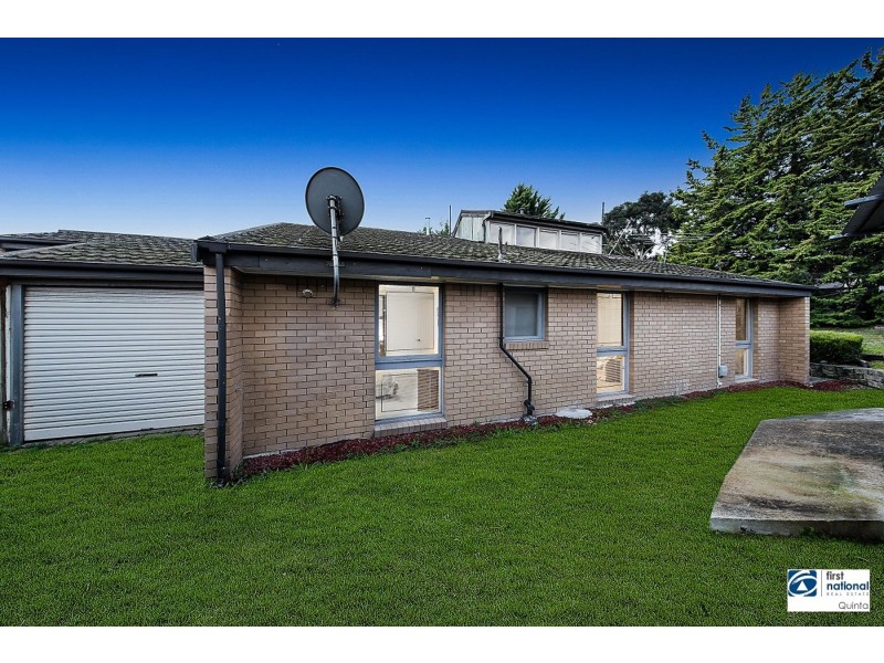 16 Hughes Close, Endeavour Hills VIC 3802