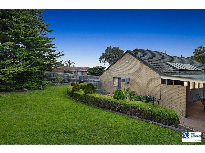 16 Hughes Close, Endeavour Hills VIC 3802