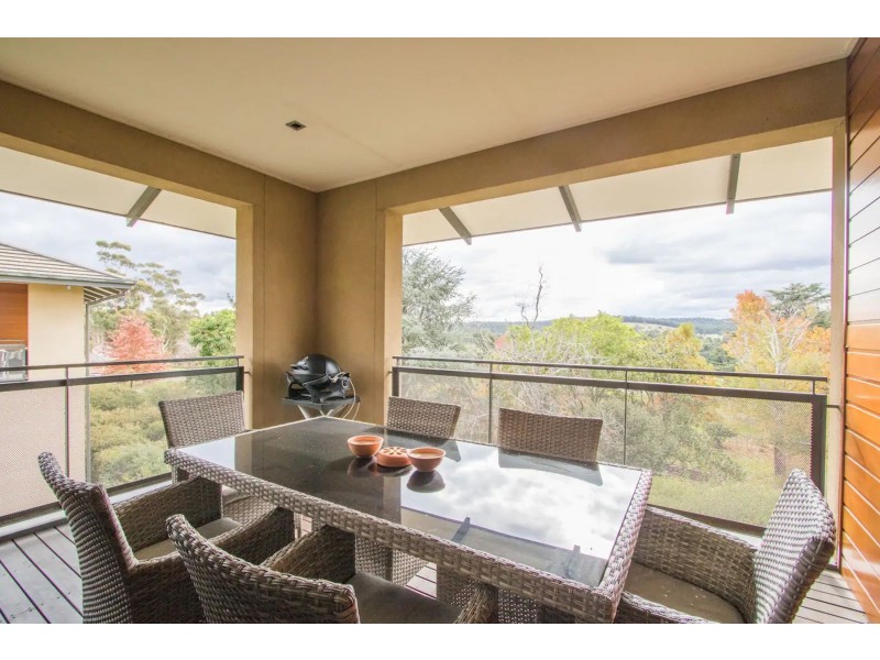 26 Oak Court, Chirnside Park VIC 3116