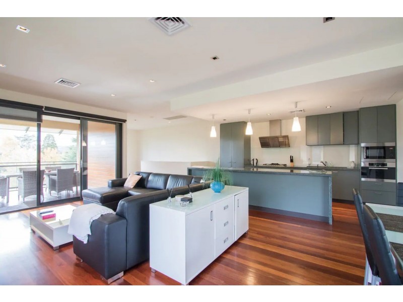 26 Oak Court, Chirnside Park VIC 3116