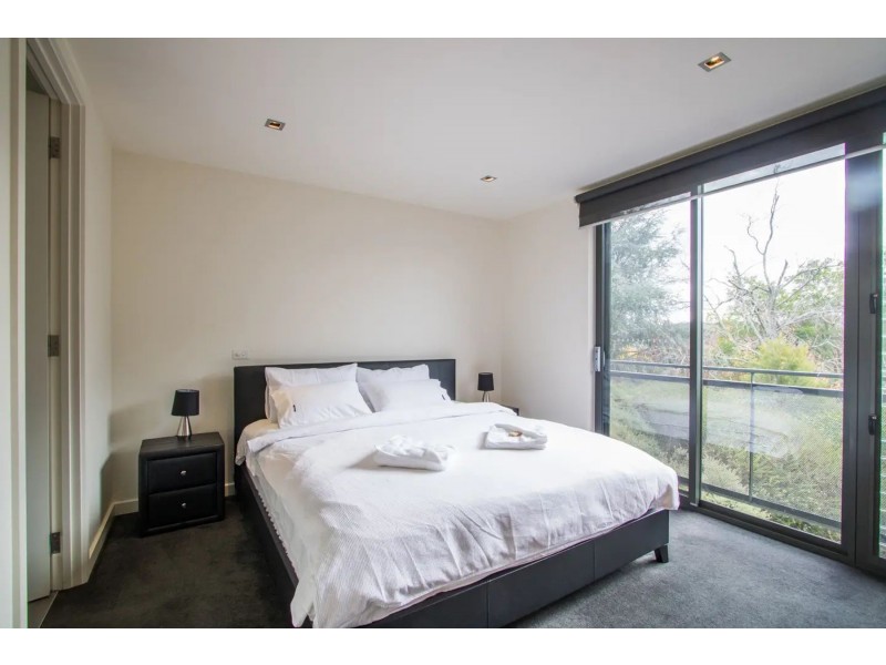 26 Oak Court, Chirnside Park VIC 3116