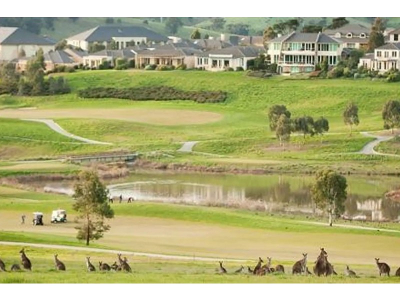 26 Oak Court, Chirnside Park VIC 3116