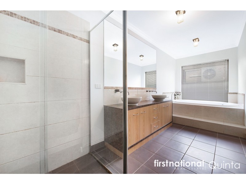 12 Leisurewood Drive, Berwick VIC 3806