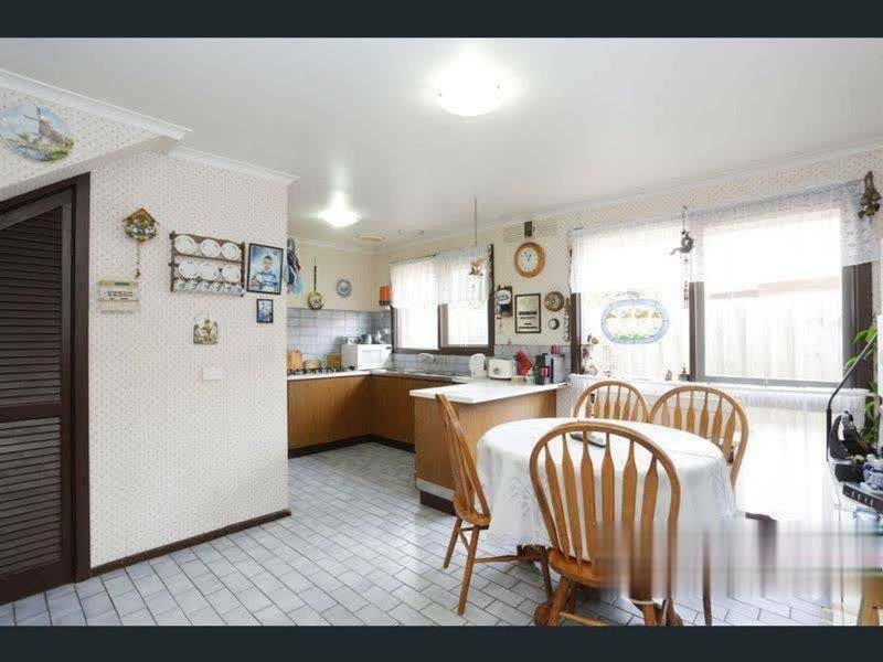 34 Orloff Close, Clayton South VIC 3169