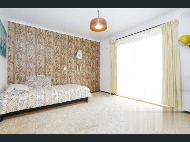 34 Orloff Close, Clayton South VIC 3169