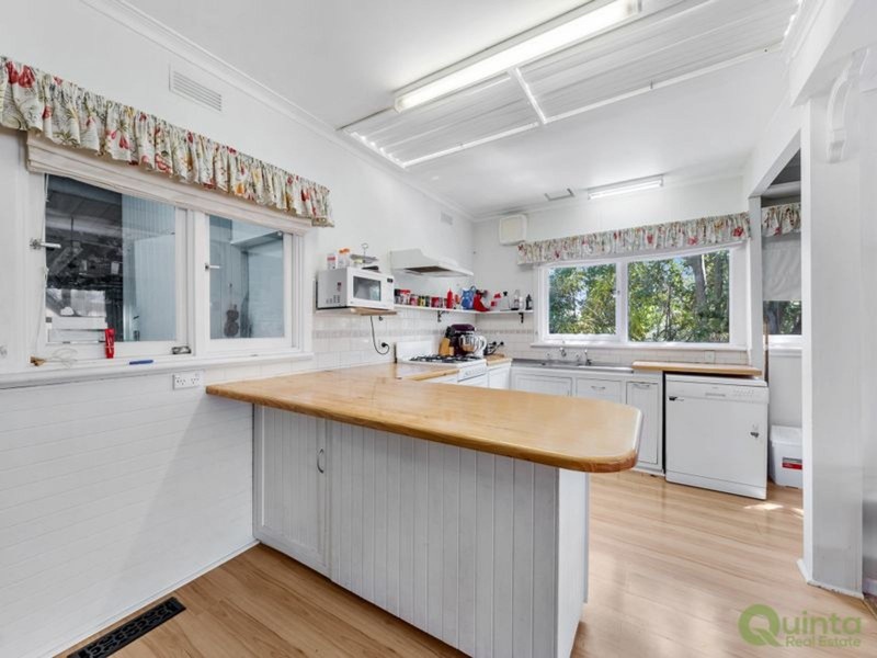 17 Evelyn Road, Ringwood North VIC 3134