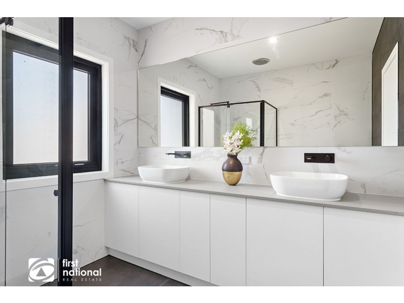 3/9 Gordon Street, Croydon VIC 3136