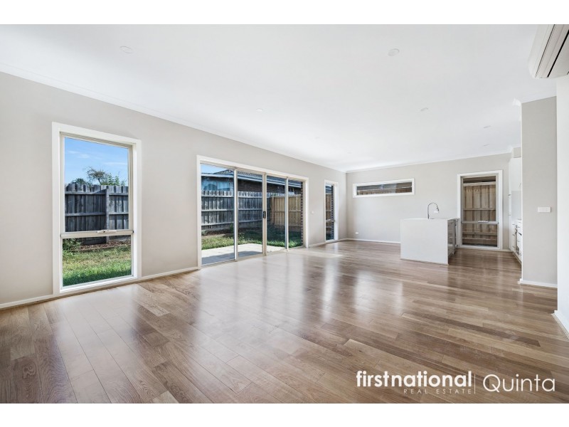 2/95 Scoresby Road, Bayswater VIC 3153