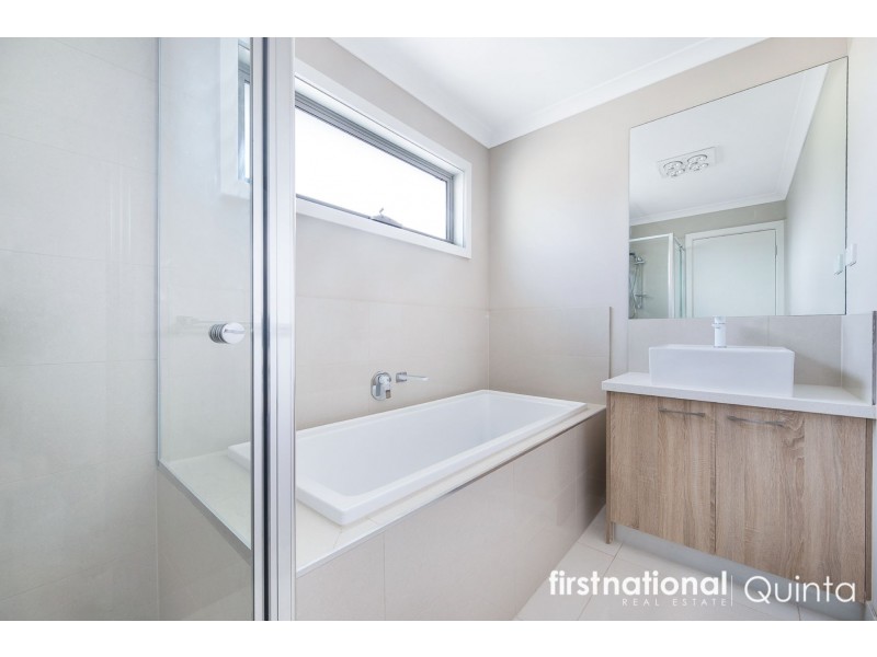 2/95 Scoresby Road, Bayswater VIC 3153