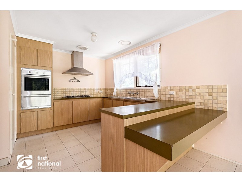 8 Ormiston Close, Wantirna VIC 3152