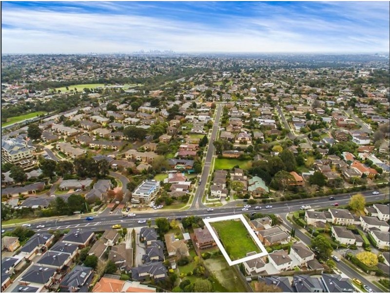 28 Tram Road, Doncaster VIC 3108