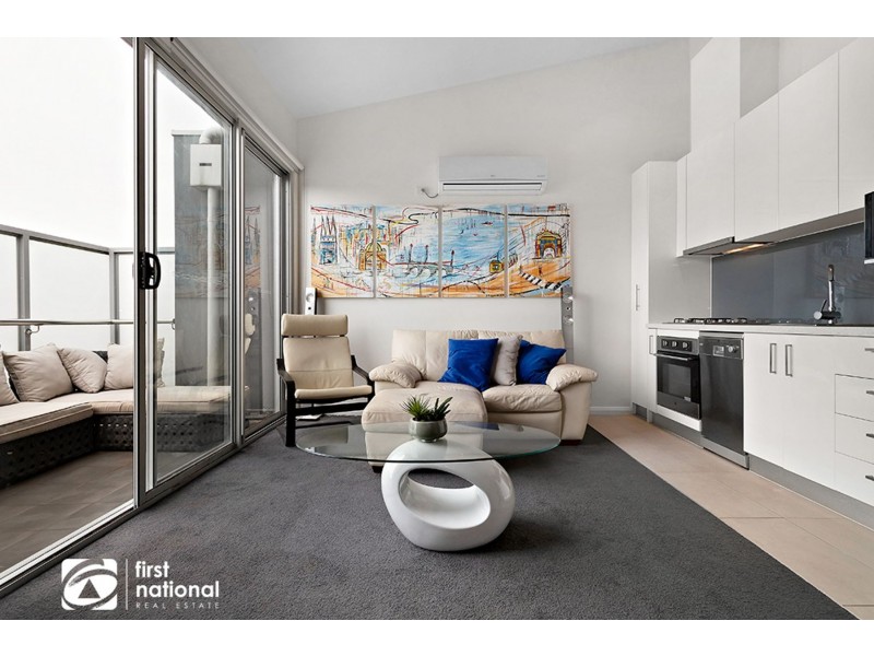 13/2 Middleborough Road, Burwood East VIC 3151