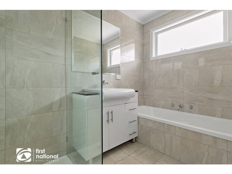 41 Collins Crescent, Berwick VIC 3806