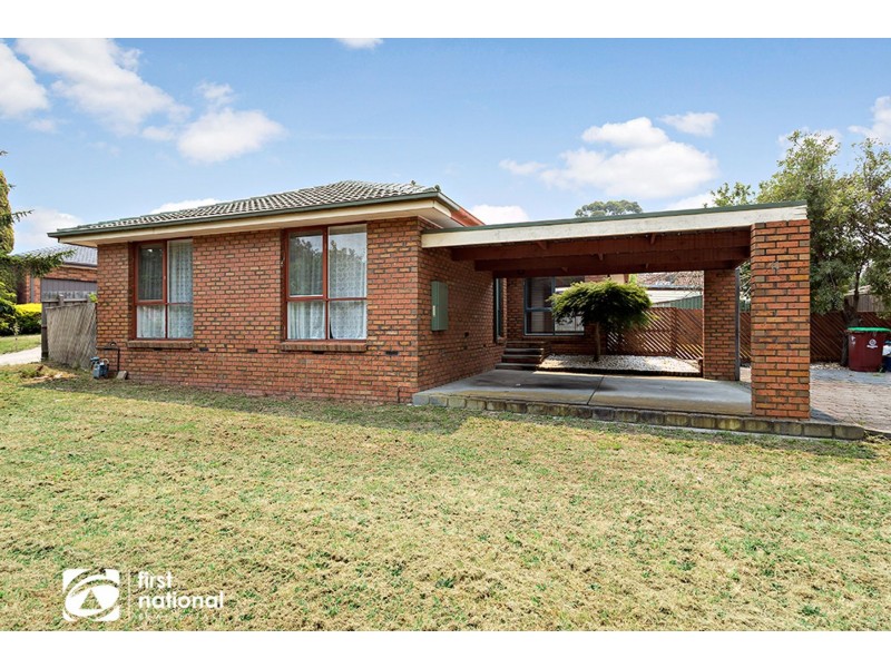 41 Collins Crescent, Berwick VIC 3806