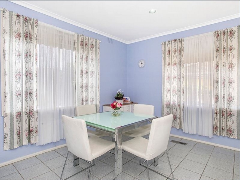 1/82 Watsons Rd, Glen Waverley VIC 3150
