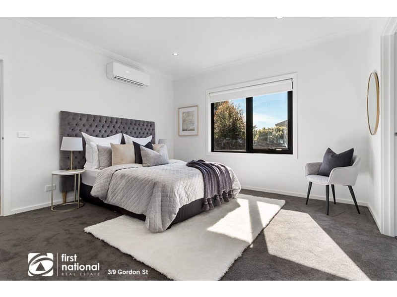 1&2/9 Gordon Street, Croydon VIC 3136