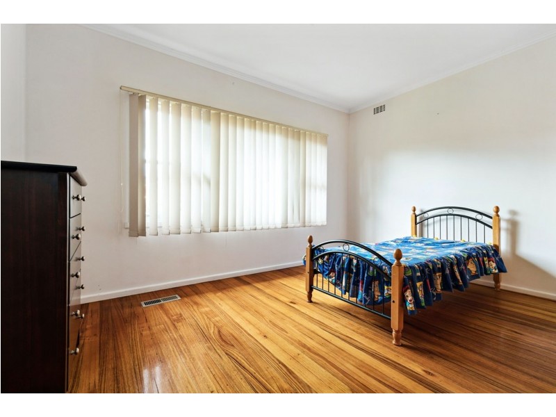 8 Adelaide Avenue, Mount Waverley VIC 3149