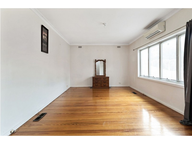 8 Adelaide Avenue, Mount Waverley VIC 3149