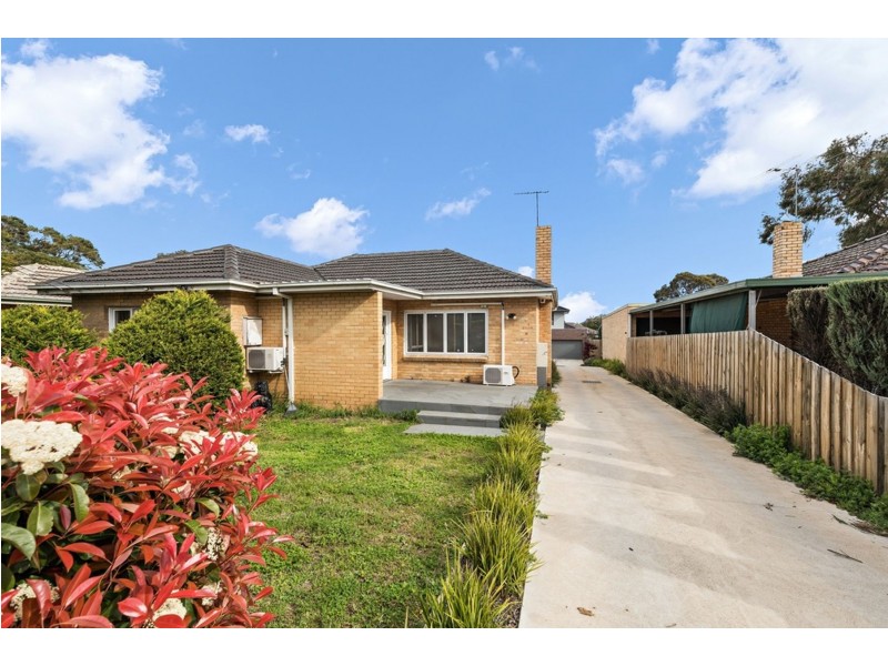 8 Adelaide Avenue, Mount Waverley VIC 3149