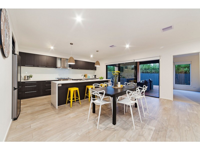 9 Teddington Way, Wantirna VIC 3152
