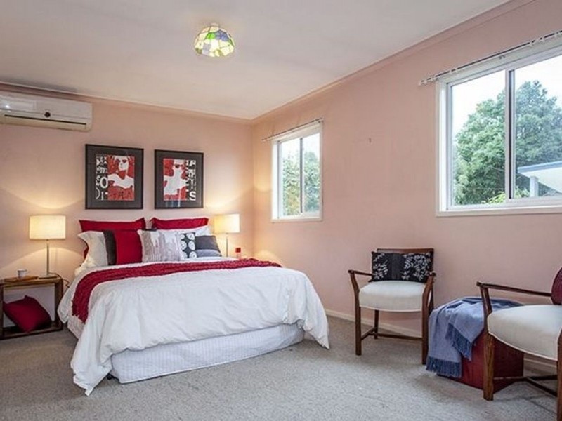 8 McGhee Avenue, Mitcham VIC 3132