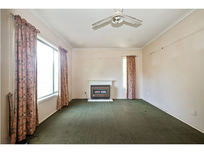 9 Caddy Court, Reservoir VIC 3073