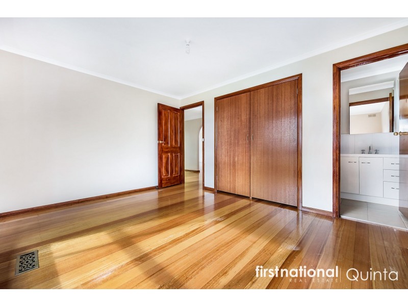 40 Festival Grove, Lalor VIC 3075