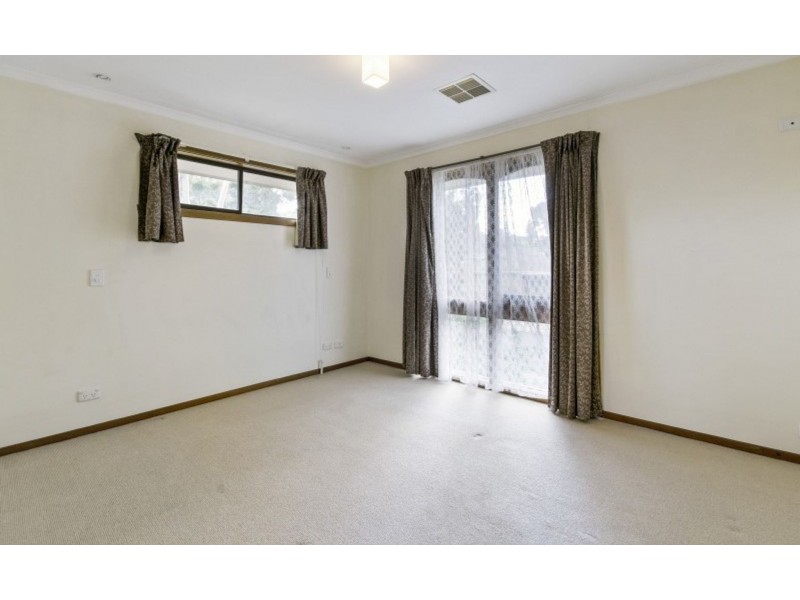 24 Sandhurst Road, Wantirna VIC 3152