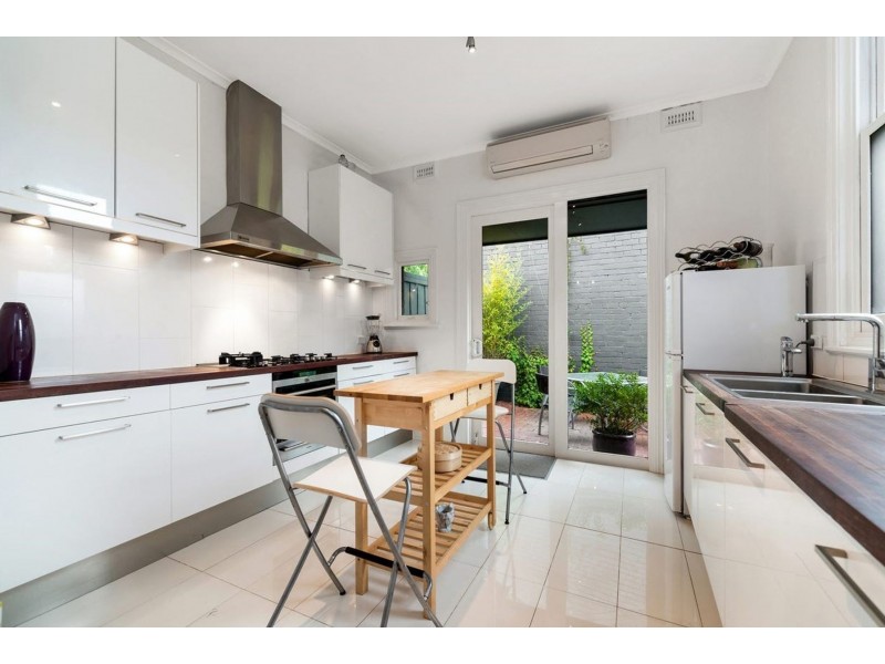 4 Cowderoy Street, St Kilda West VIC 3182