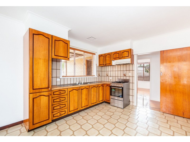 28 Kingsway Drive, Lalor VIC 3075