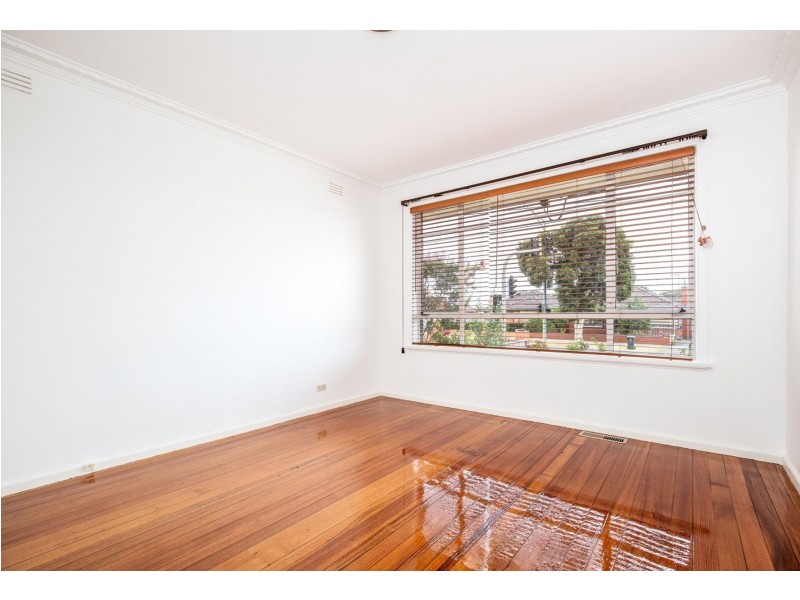 28 Kingsway Drive, Lalor VIC 3075