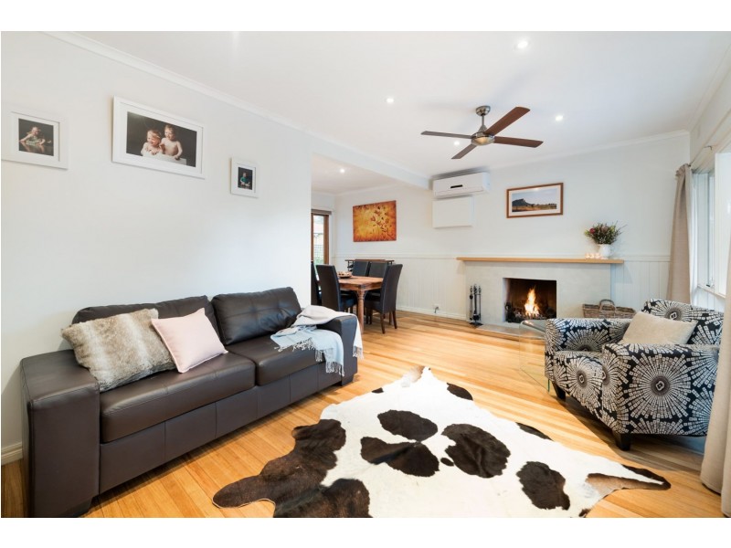 18 Seares Drive, Ringwood East VIC 3135