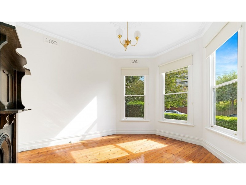 39 Longmore Street, St Kilda West VIC 3182