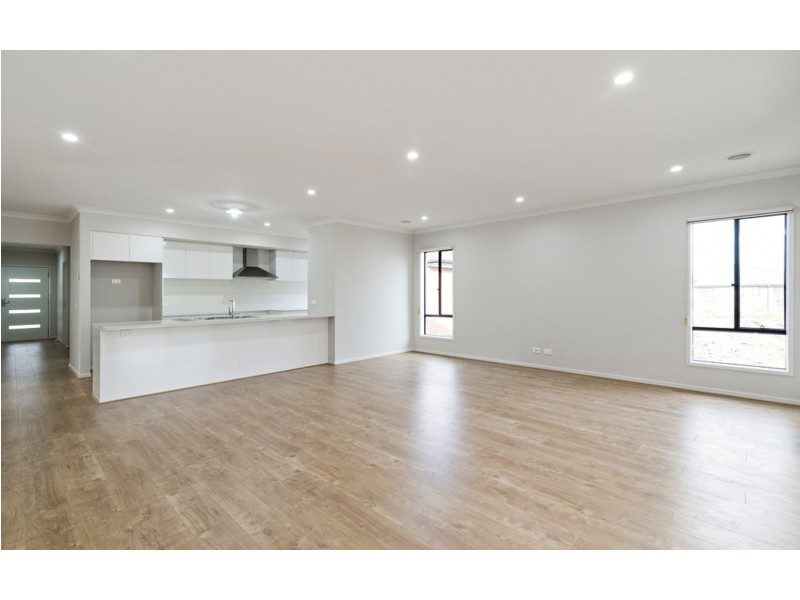 14 Surya Street, Truganina VIC 3029