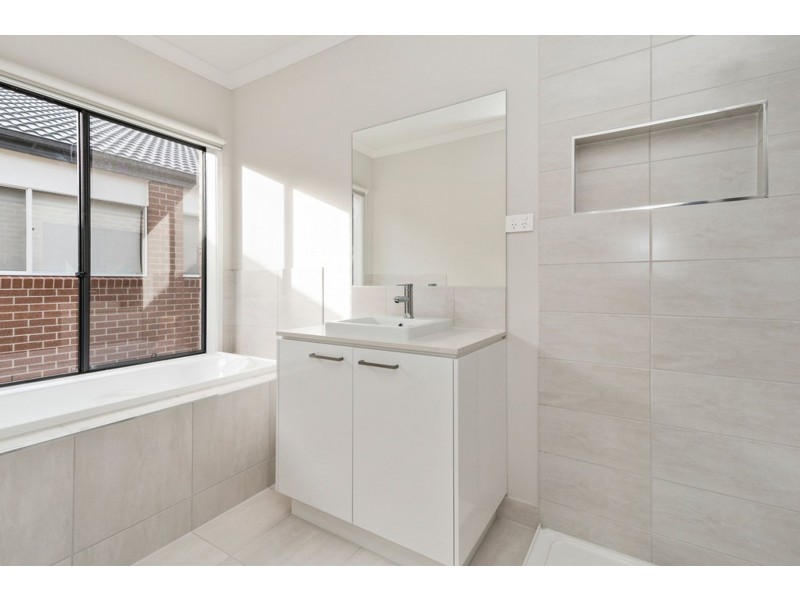 14 Surya Street, Truganina VIC 3029