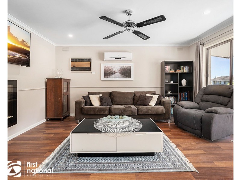 6 Batterbee Drive, Mooroolbark VIC 3138