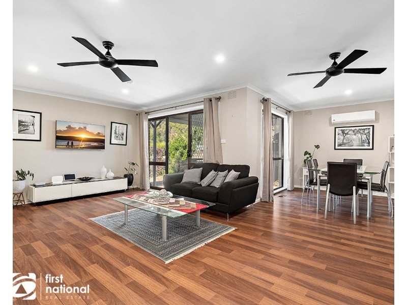 6 Batterbee Drive, Mooroolbark VIC 3138