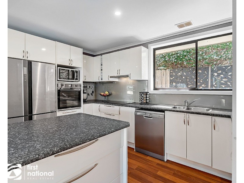 6 Batterbee Drive, Mooroolbark VIC 3138