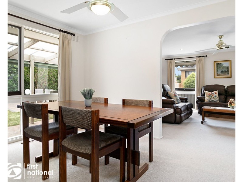 13 Selbourne Way, Mulgrave VIC 3170